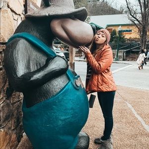 Meet your Posher, Alyssa